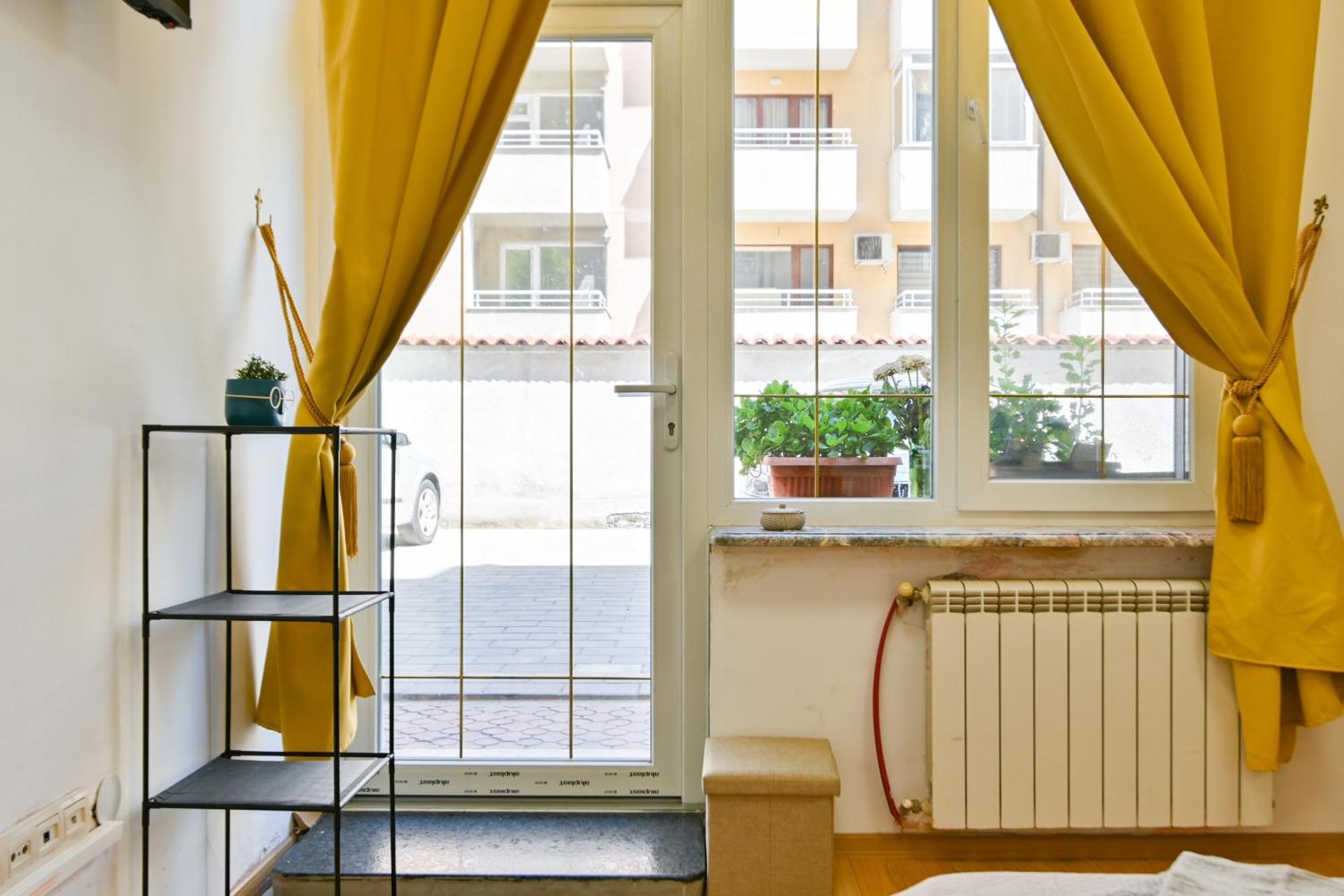 Cozy Apartment In Central Sofia Eksteriør billede
